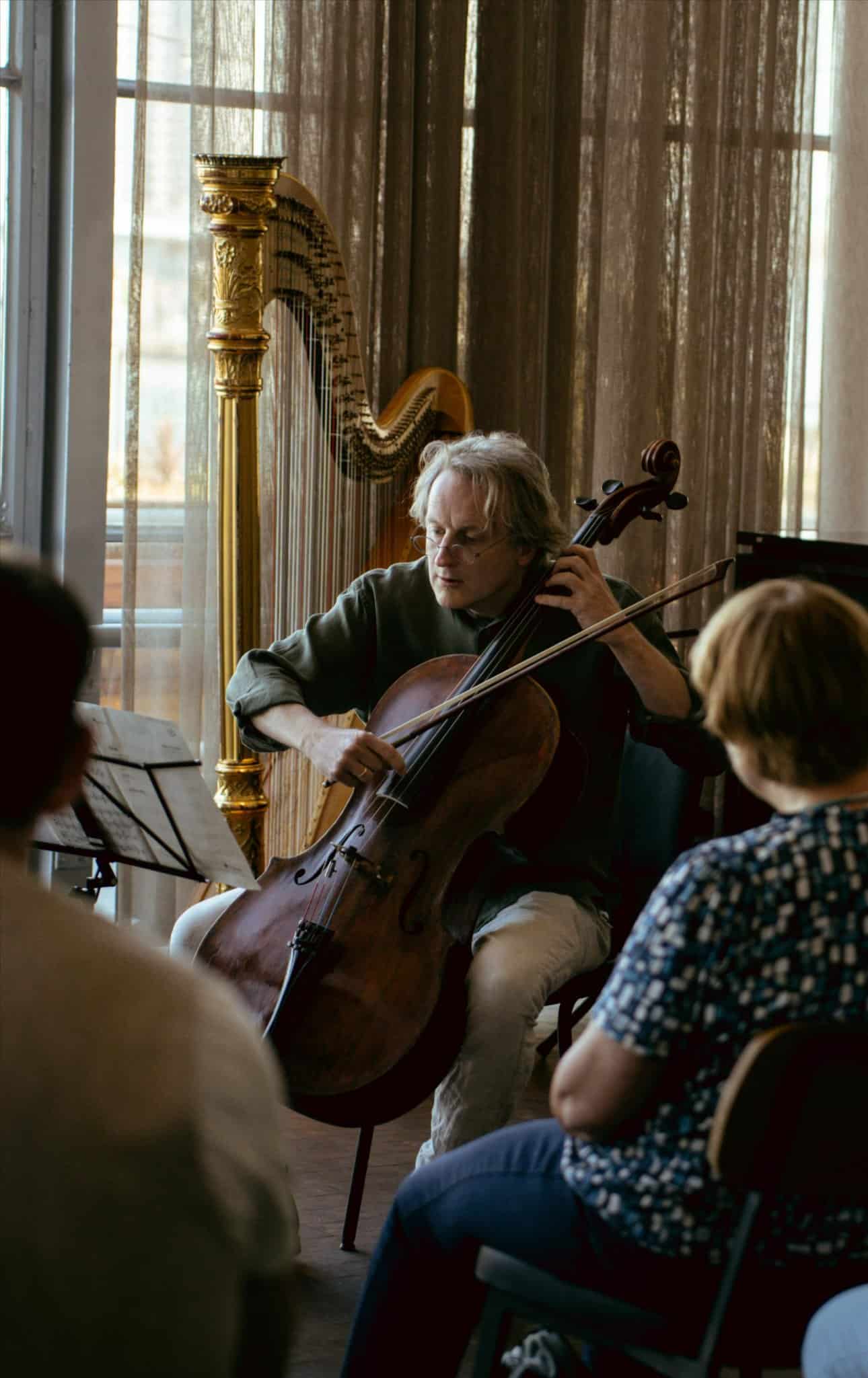Enjoy Sunday mornings with the Rotterdam Philharmonic Orchestra’s Music for Breakfast series — live chamber music paired with breakfast at cosy Rotterdam cafés.